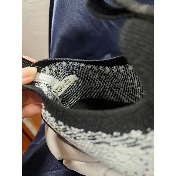 Men's Lightweight Knit Shoes in Bright White and Black Sneakers. Size 8/41 NWOT - Picture 5 of 8